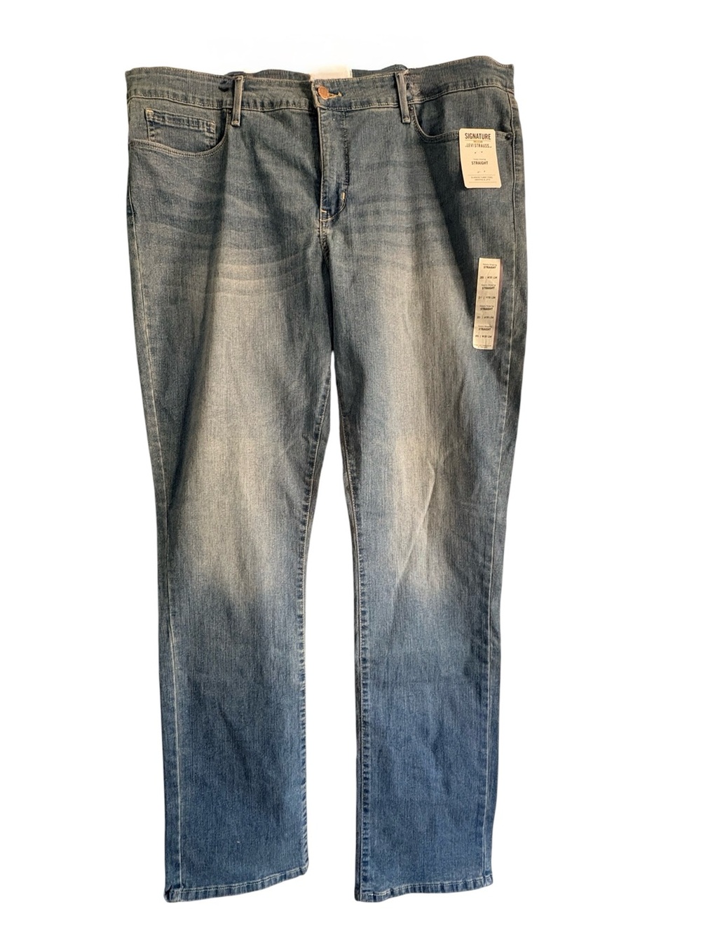 Signature Gold by Levi Strauss Totally Shaping Straight
